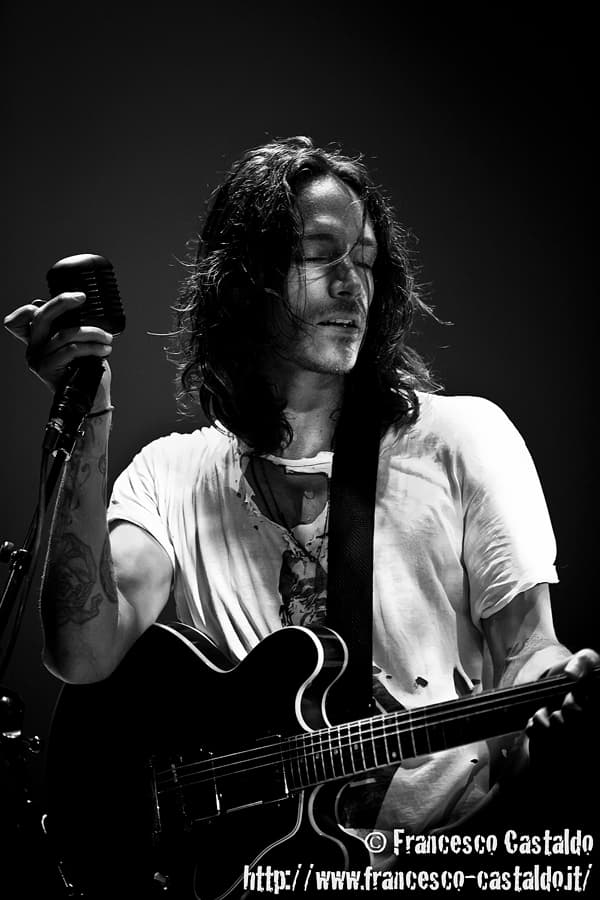 Incubus主唱Brandon Boyd討論他發現蘑菇的旅程、死藤水體驗、創作過程和他的精神道路